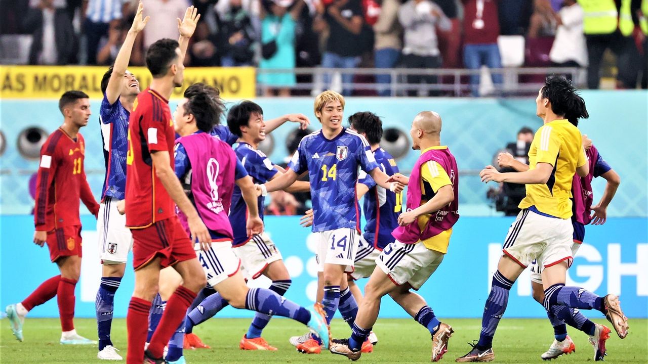 奥斯卡庆祝海港夺冠：我们是冠军！祝贺我的队友、朋友和球迷