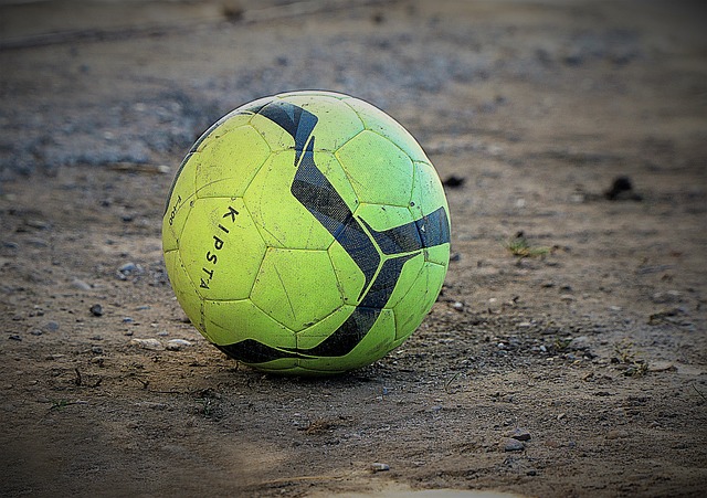 足球欧洲杯官方发布主题曲，引热议