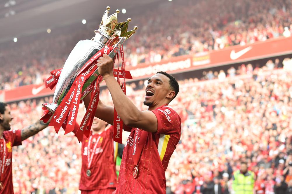 罗马vs那不勒斯：洛伦佐-佩莱格里尼、克里斯坦特首发，麦克托米奈、霍伊伦出战