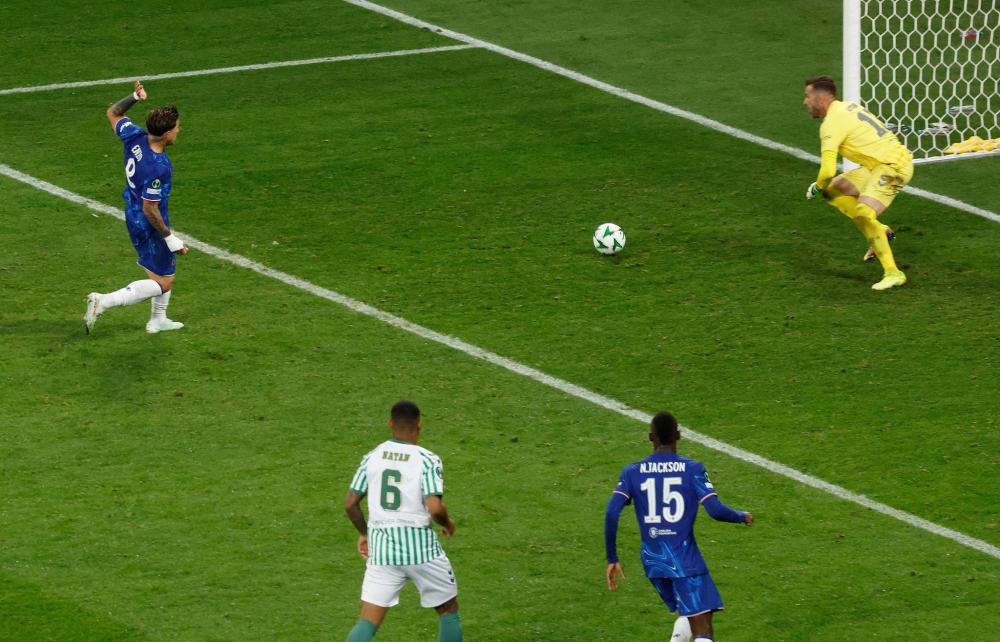 总决赛重演北京丢扳平三分惜败广厦 胡金秋9中8翟晓川被肘击脸部